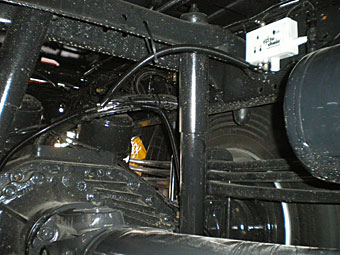 T-Stücke verteilen die Luft zu den Antriebseinheiten